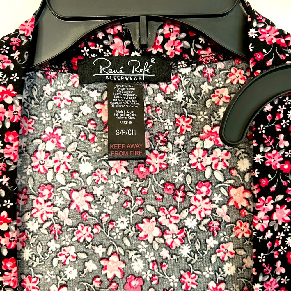 Rene Rofe Black and pink floral nightgown/robe sleep set